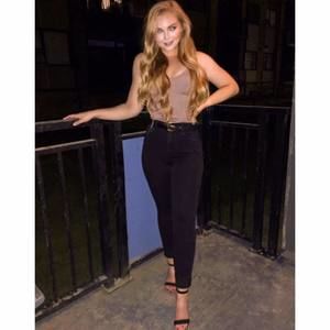 Meet your Posher, Alexis